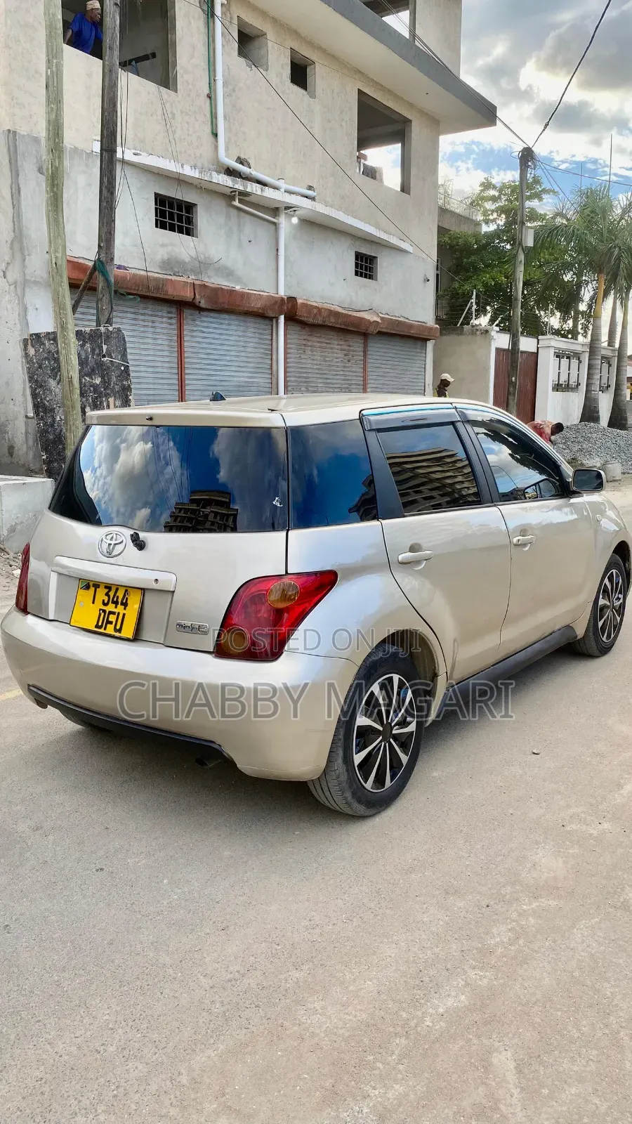 Toyota IST 2004 Gold