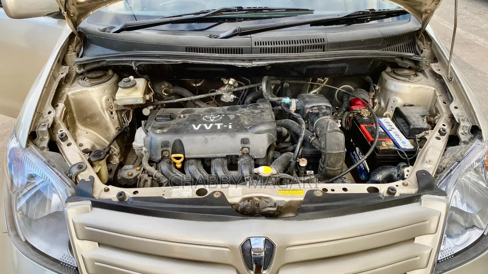 Toyota IST 2004 Gold
