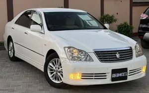 Toyota Crown Majesta 4.3 AWD 2008 White