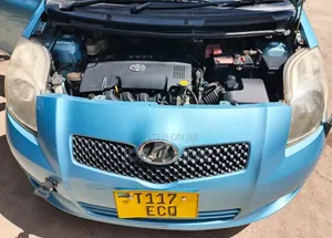 Toyota Vitz 1.5 FWD 5dr 2006 Blue