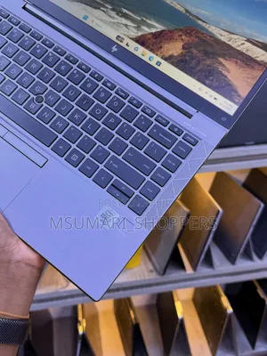 Laptop HP Zbook Studio G7 32GB Intel Core i7 SSD 1T