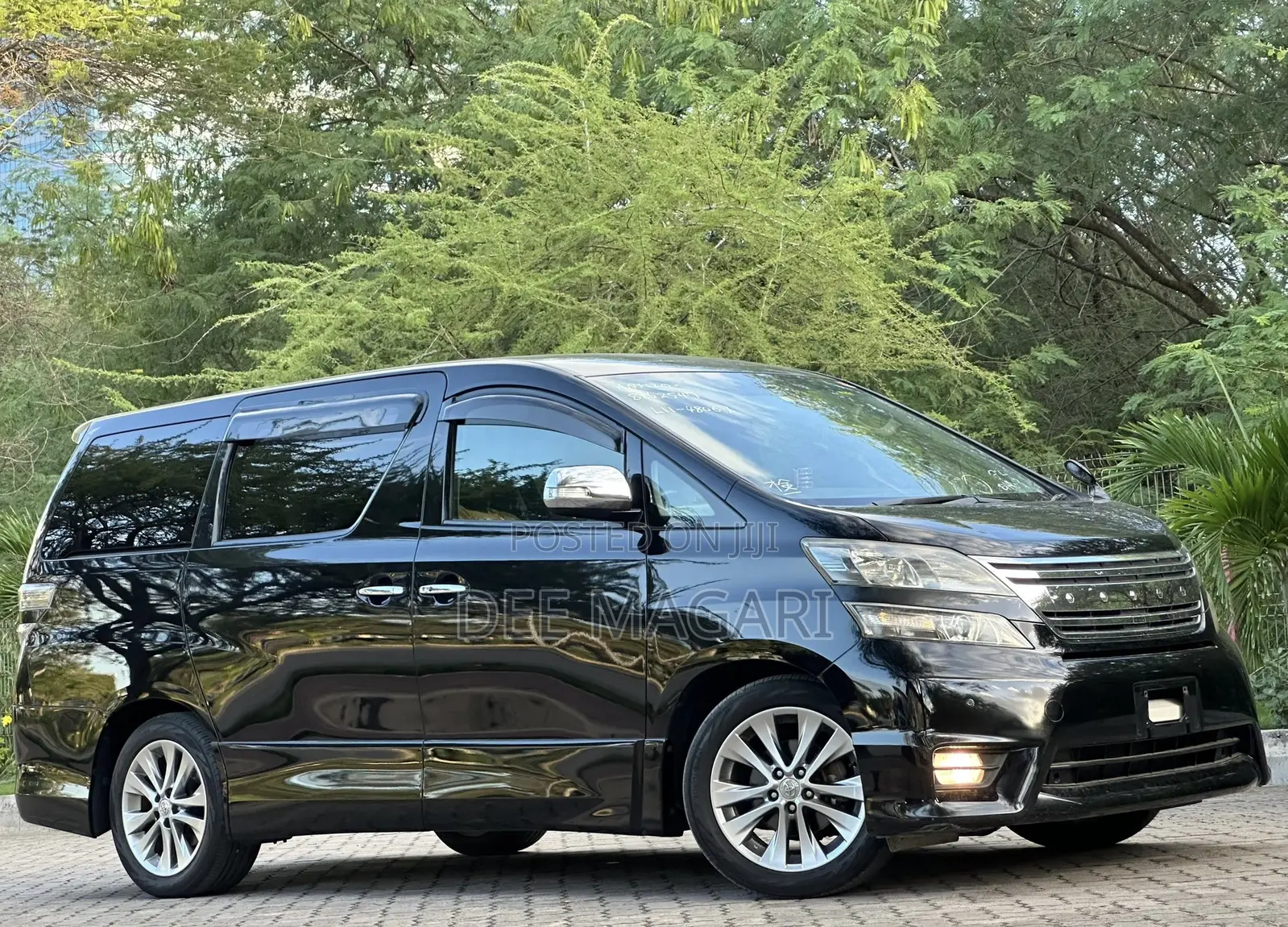 Toyota Vellfire 2011 Black