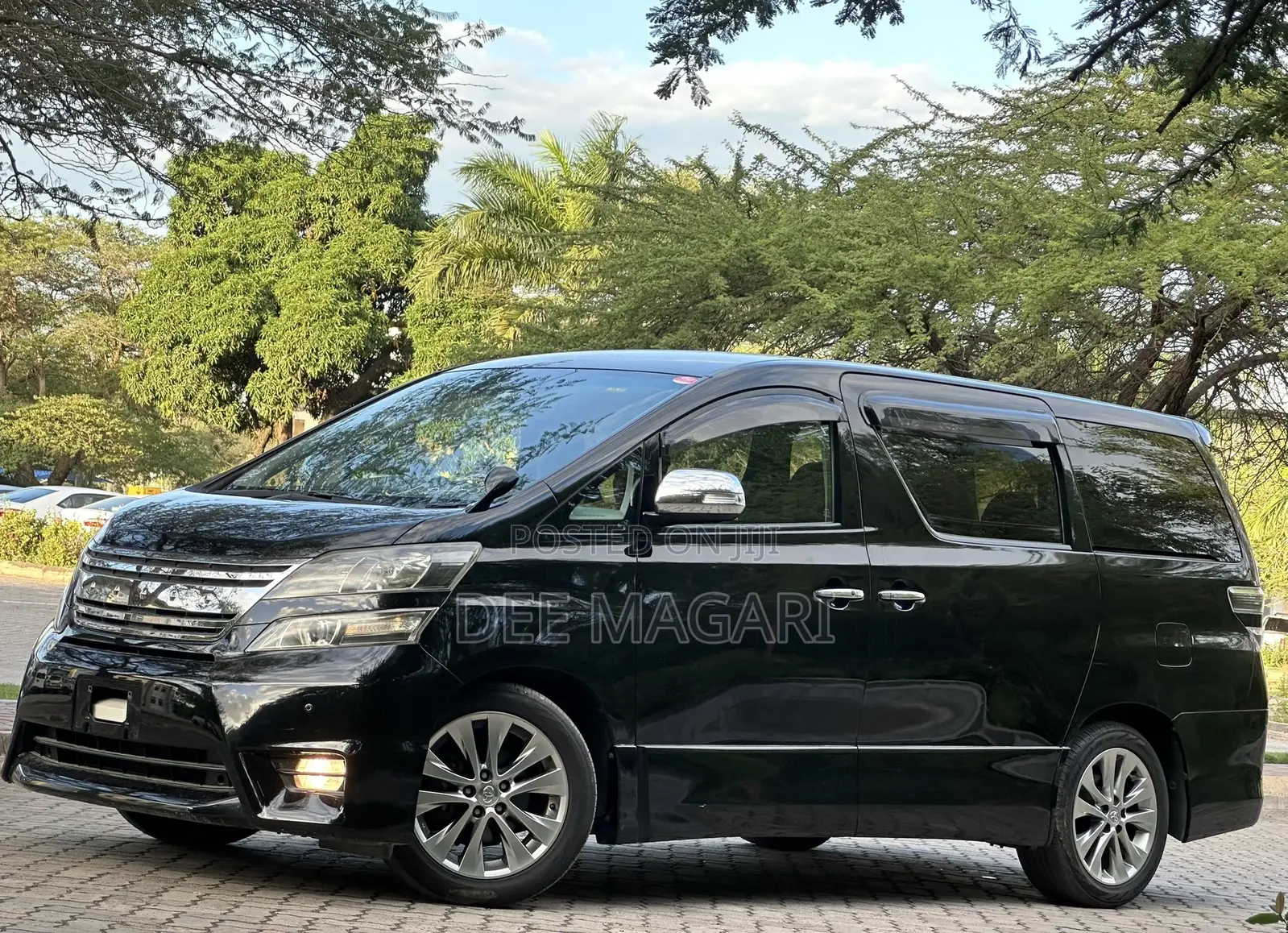 Toyota Vellfire 2011 Black