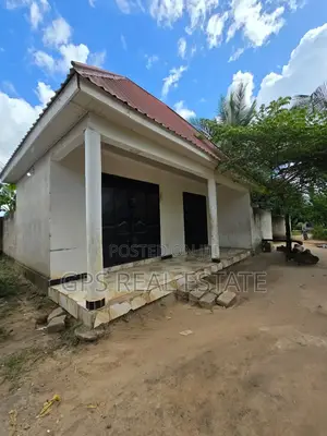 3bdrm House in Kwa Mathias, Maili Mmoja for sale