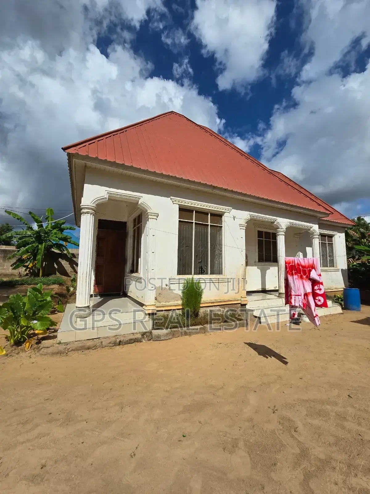 3bdrm House in Kwa Mathias, Maili Mmoja for sale