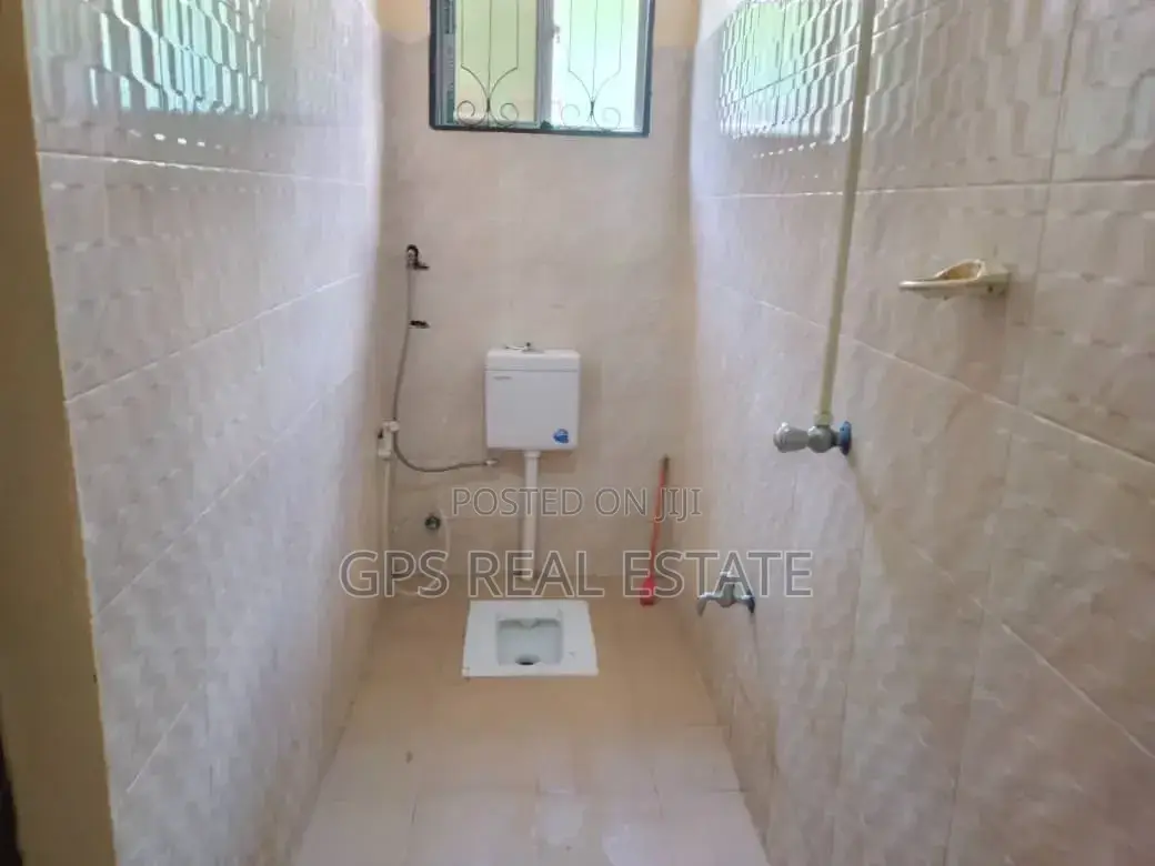 3bdrm House in Kwa Mathias, Maili Mmoja for sale