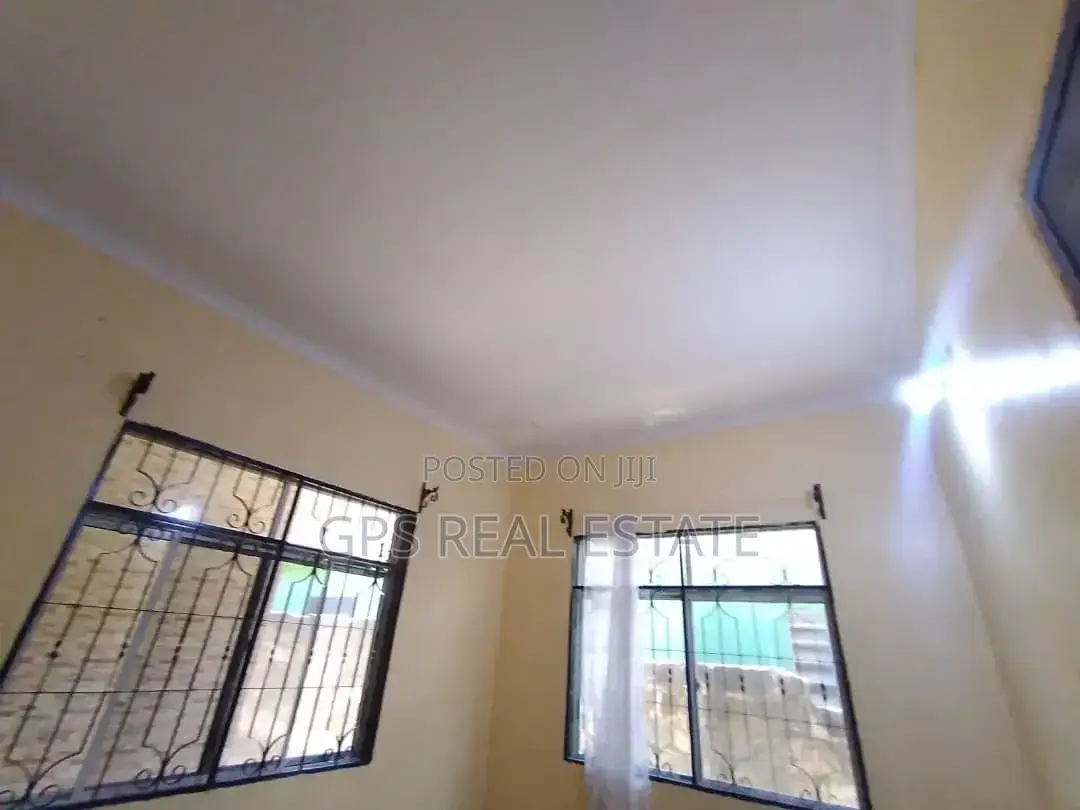 3bdrm House in Kwa Mathias, Maili Mmoja for sale