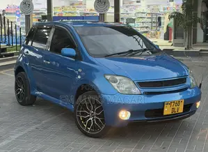 Toyota IST 2004 Blue
