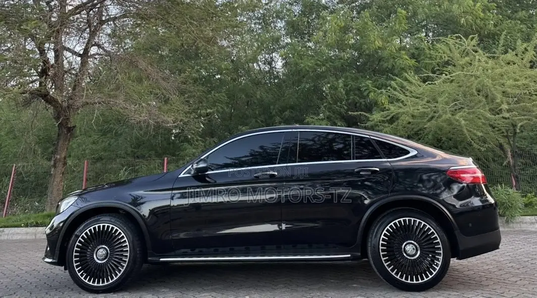 Mercedes-Benz GLC-Class 2017 Black