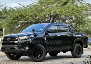 Toyota Hilux 2021 Black