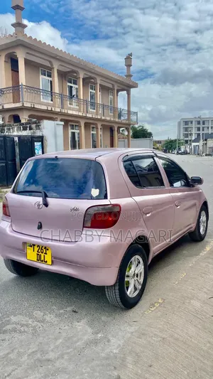 Toyota Vitz 1.0 FWD 5dr 2000 Pink