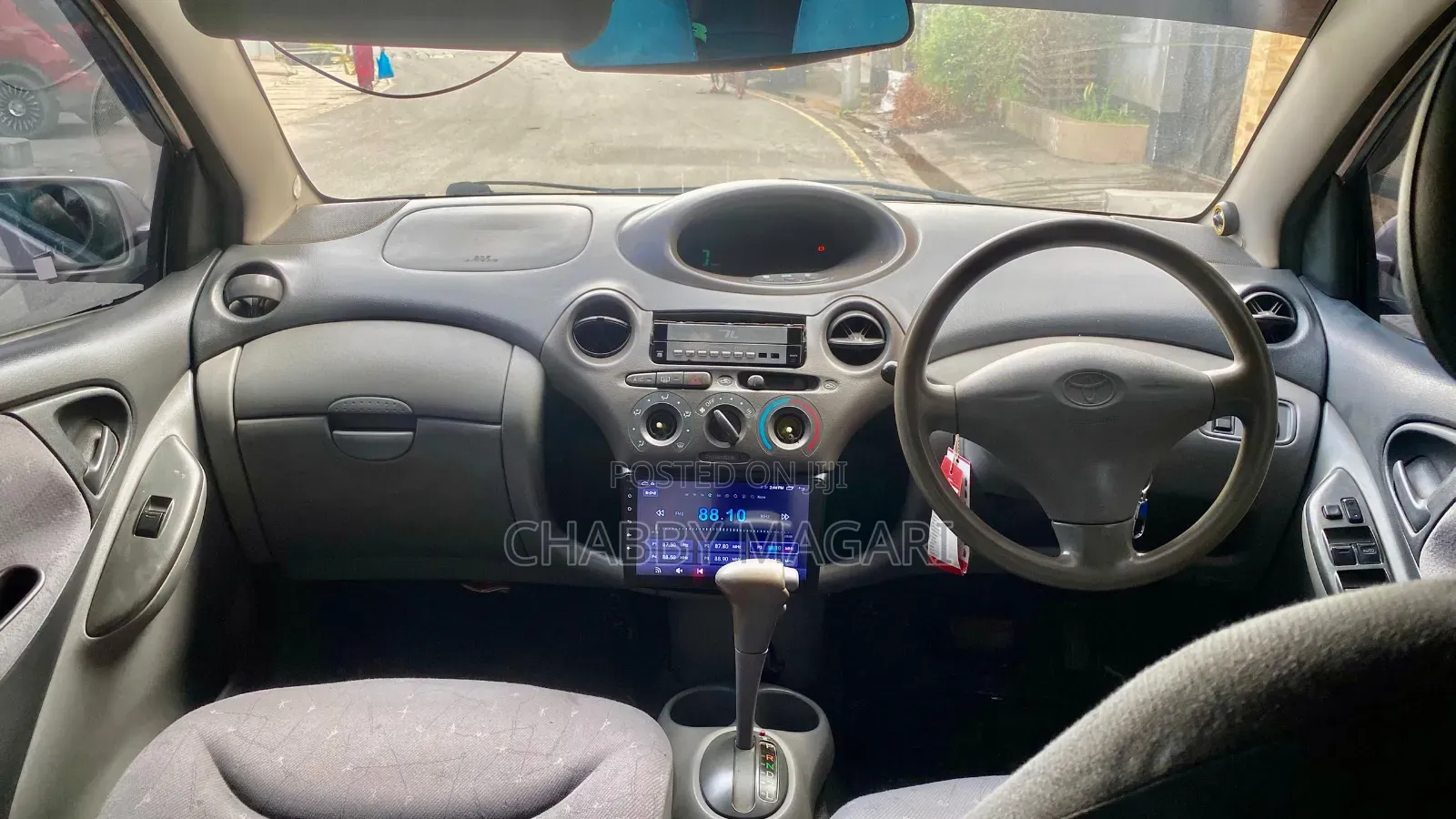 Toyota Vitz 1.0 FWD 5dr 2000 Pink