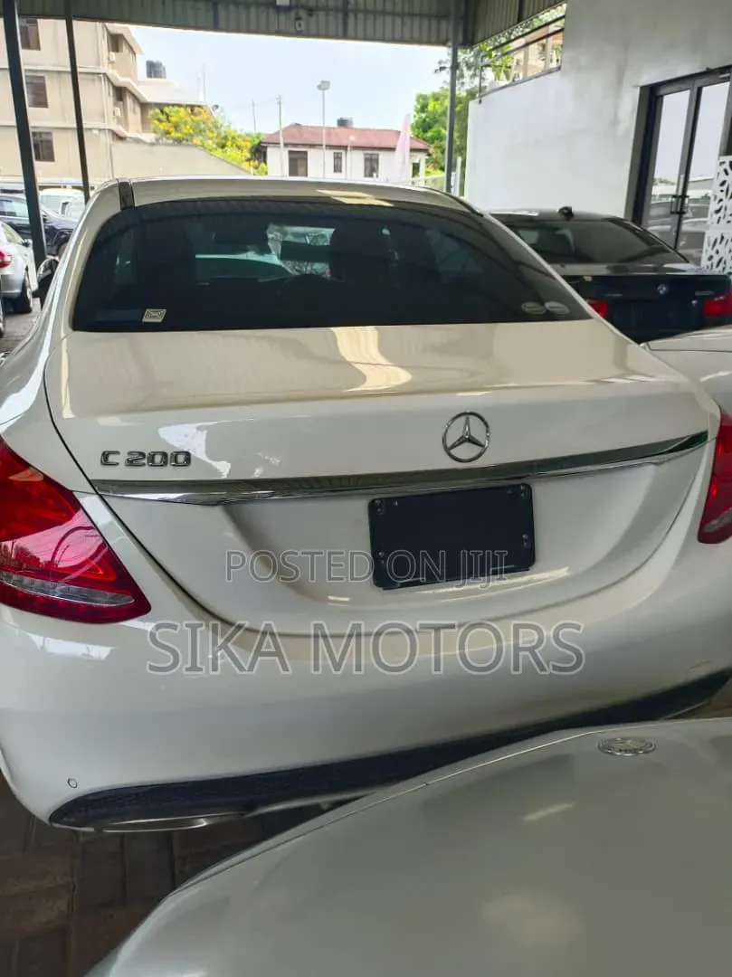 Mercedes-Benz C200 2015 White
