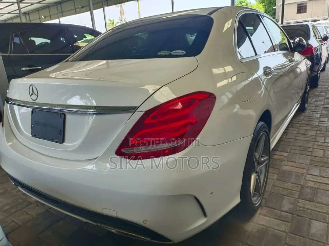 Mercedes-Benz C200 2015 White