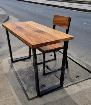 Meza Ni Nzuri Sana Ofisin Au Nyumbani