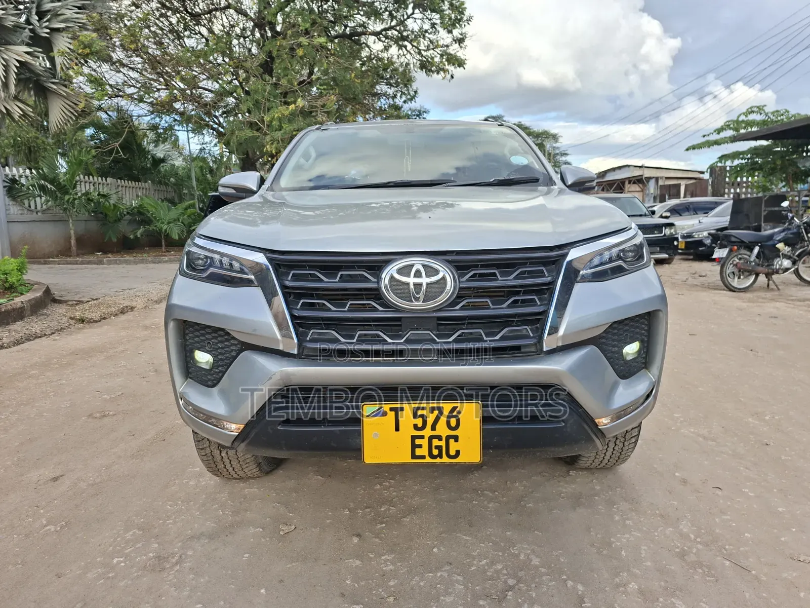 Toyota Fortuner 2022 Gray