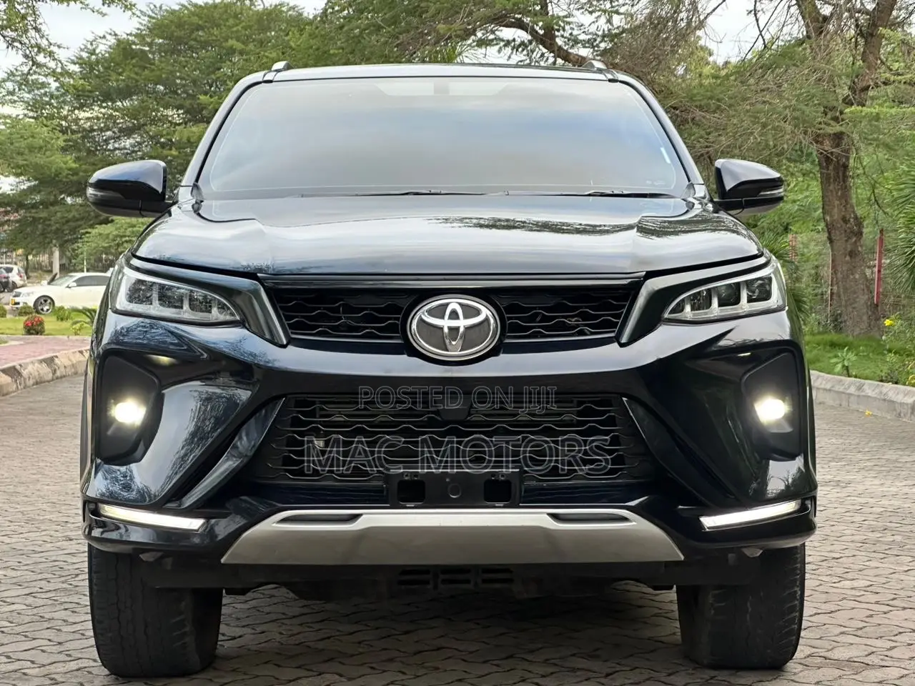 Toyota Fortuner 2.8 D AWD 2023 Black