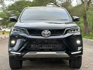 Toyota Fortuner 2.8 D AWD 2023 Black