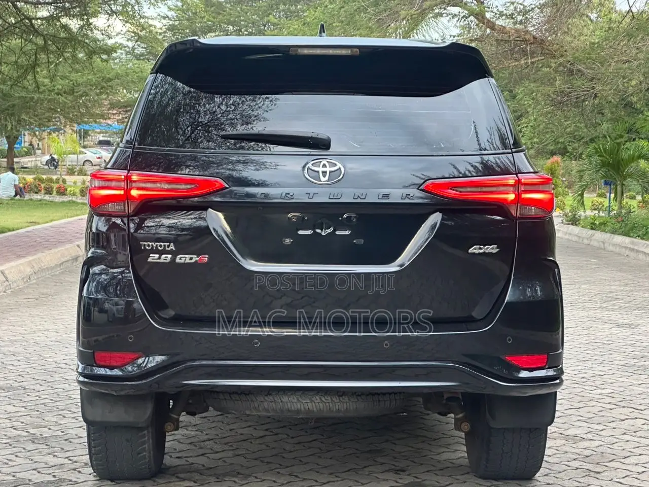 Toyota Fortuner 2.8 D AWD 2023 Black