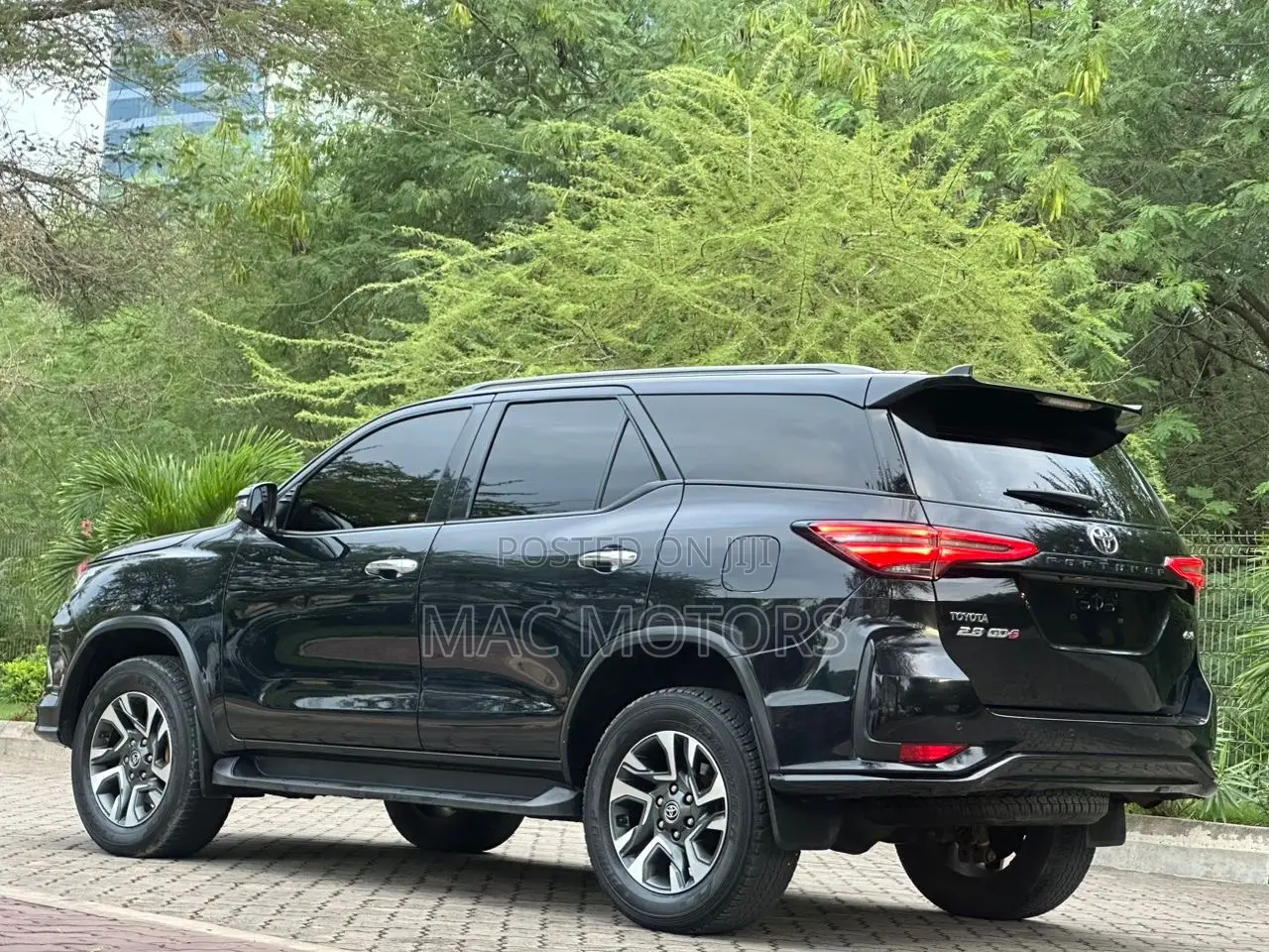 Toyota Fortuner 2.8 D AWD 2023 Black