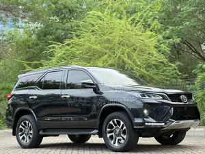 Toyota Fortuner 2.8 D AWD 2023 Black
