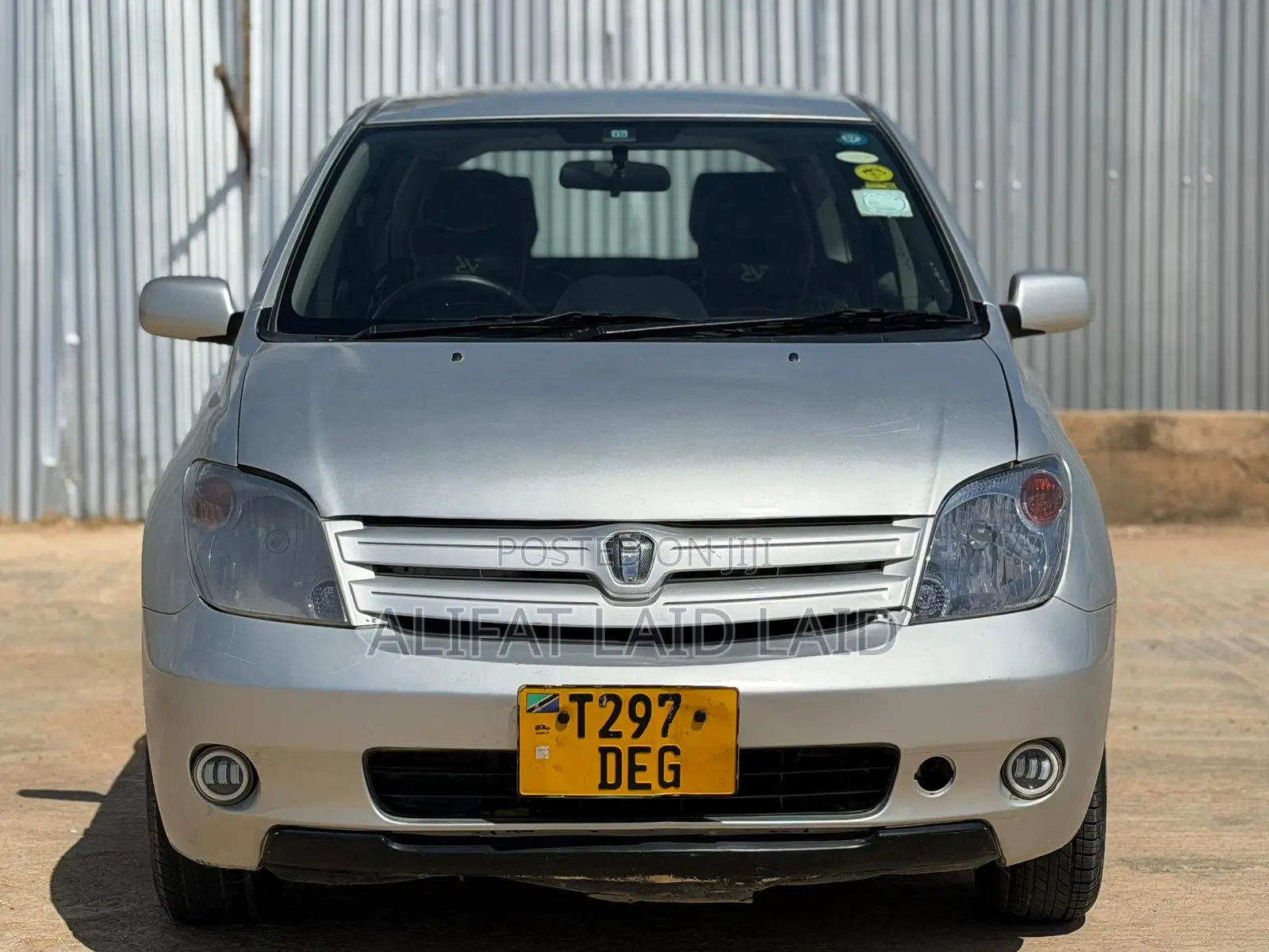 Toyota IST 2004 Silver