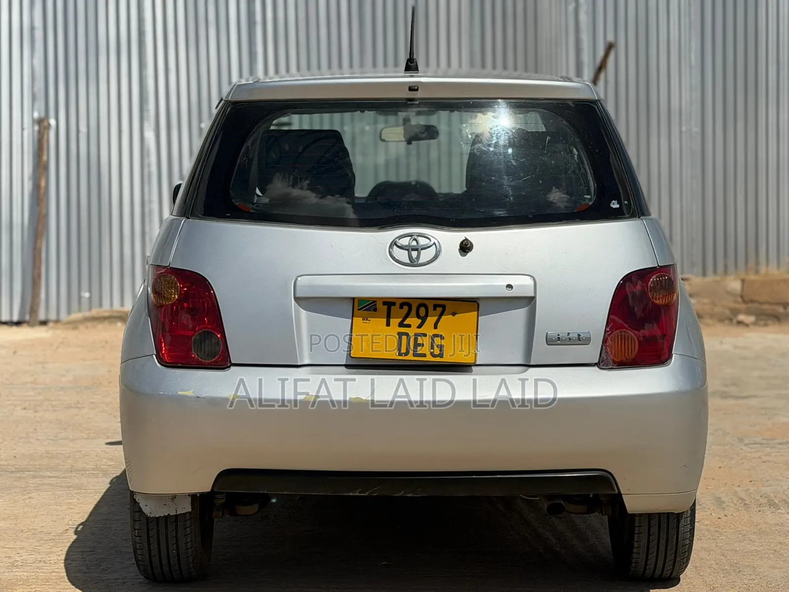 Toyota IST 2004 Silver