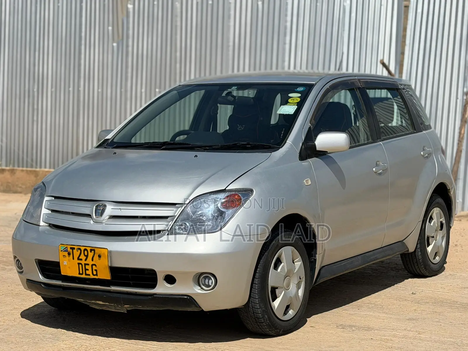 Toyota IST 2004 Silver