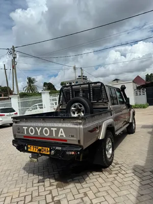 Toyota Land Cruiser 2015