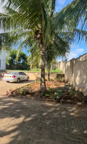 4bdrm House in Goba for sale