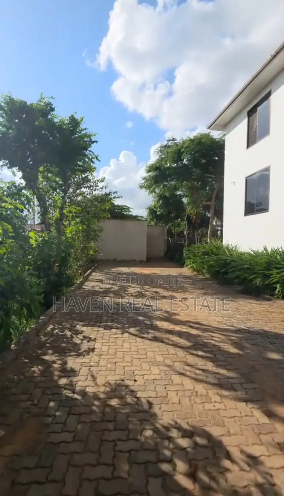 4bdrm House in Goba for sale