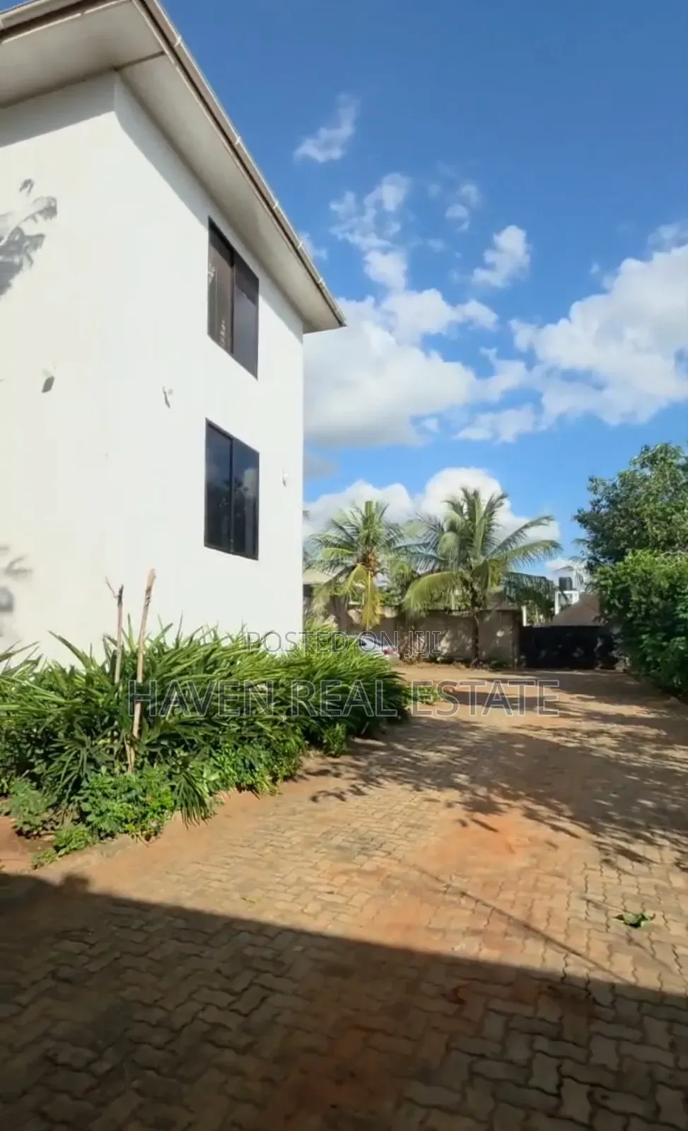 4bdrm House in Goba for sale