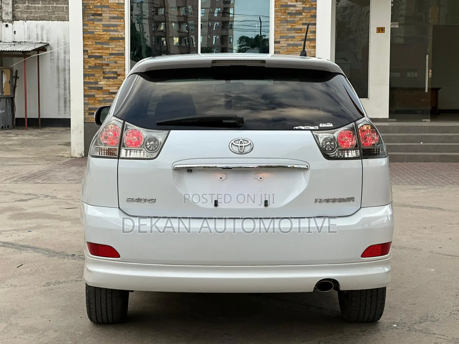 Toyota Harrier 240G 2007 White