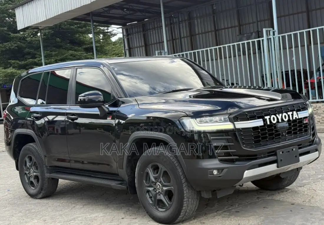 Toyota Land Cruiser 2023 Black