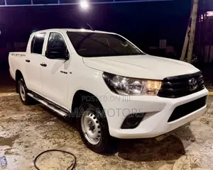 Toyota Hilux Revo Double Cab Deisel 2.4 AWD 2021 White