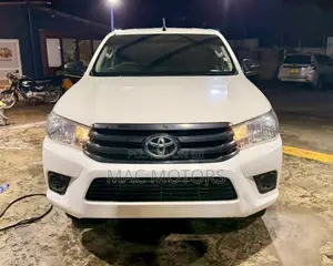 Toyota Hilux Revo Double Cab Deisel 2.4 AWD 2021 White