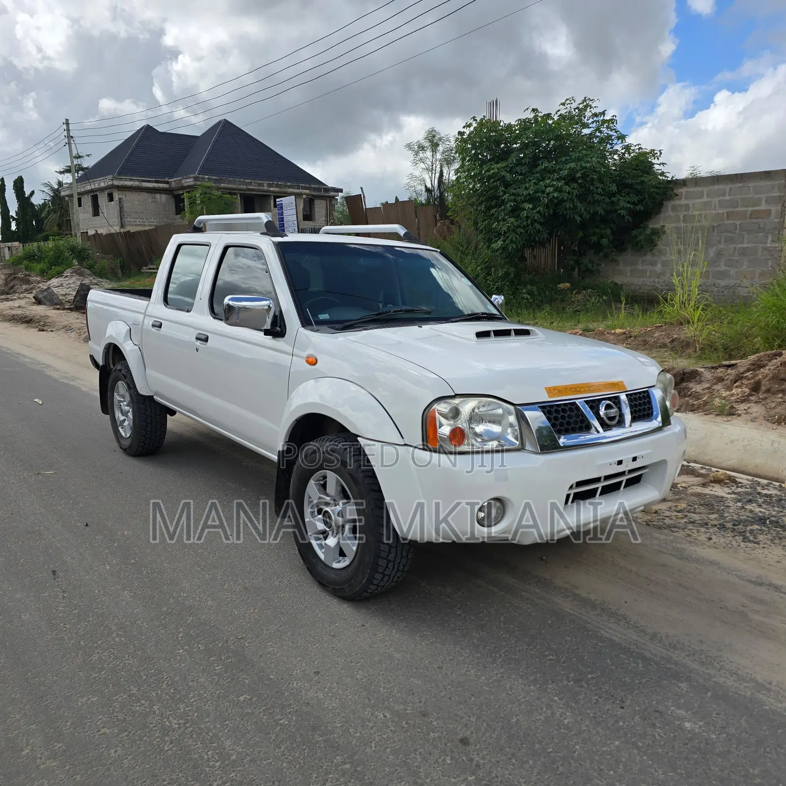 Nissan Hardbody 2019 White