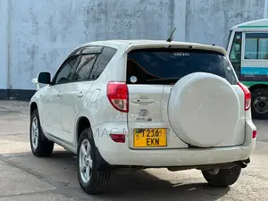 Toyota RAV4 2009 White