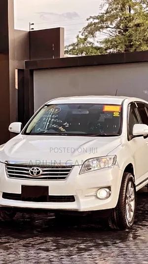 Toyota 4-Runner 2010 White
