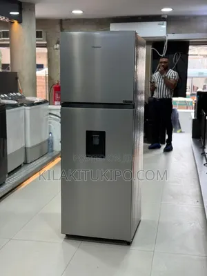 The Hisense Rt419 Is a 325-Liter Top-Mount