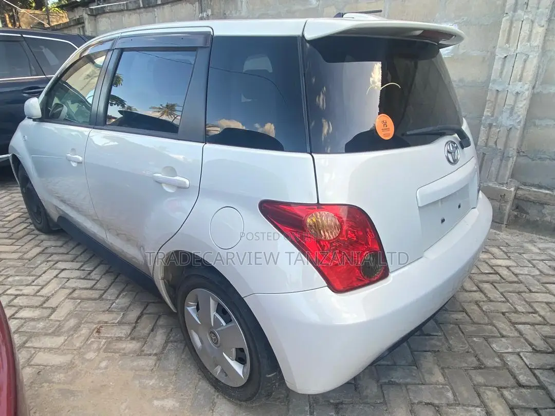 Toyota IST 2003 Pearl