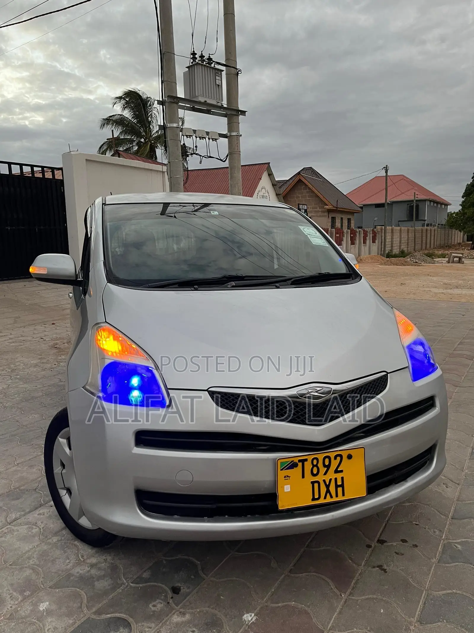 Toyota Ractis 1.3 FWD 2005 Silver