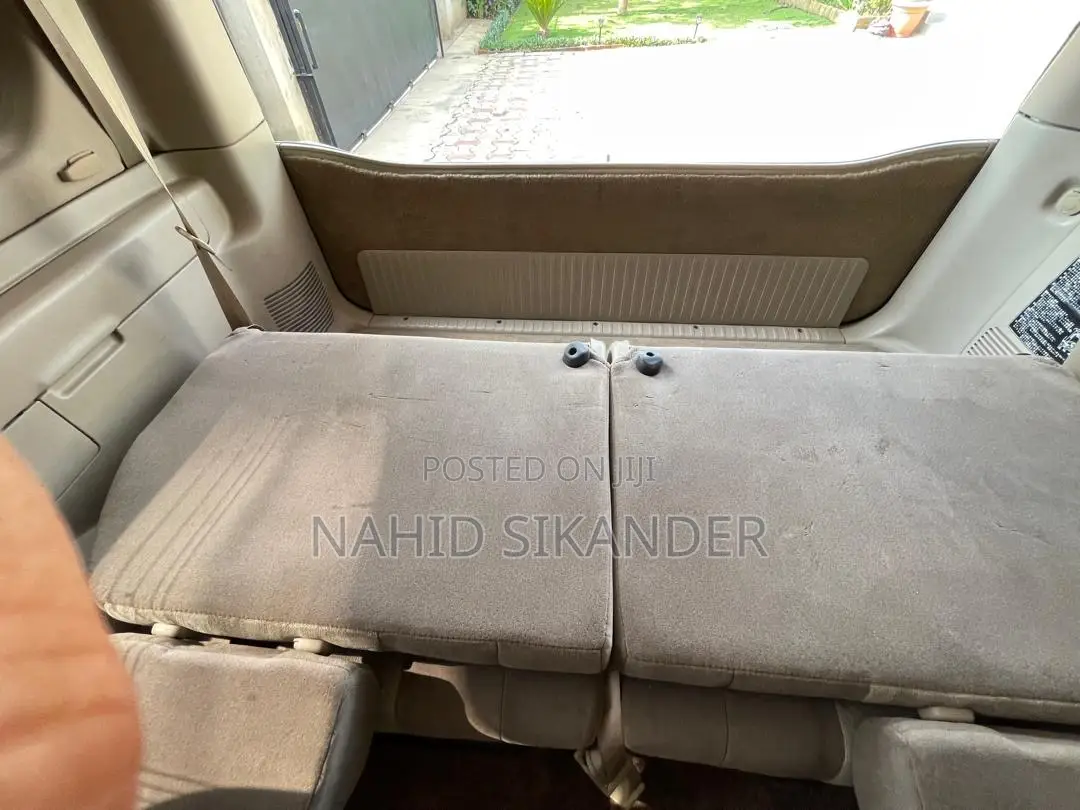Toyota Land Cruiser HDJ 100 2002 White