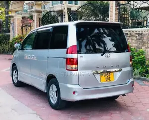 Toyota Noah 2.0 AWD (8 Seater) 2003 Silver