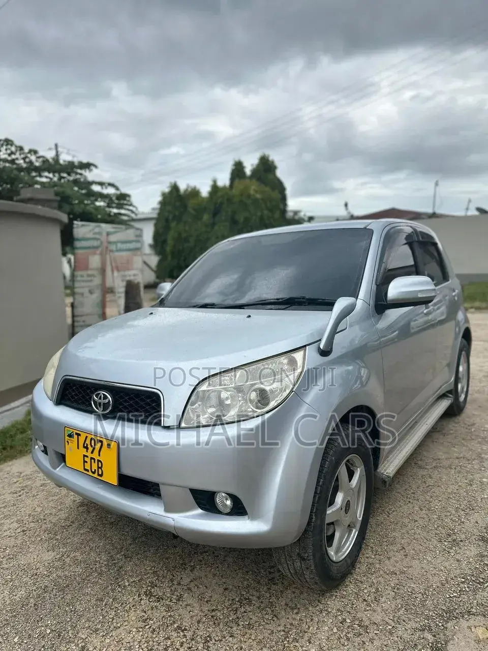 Toyota Rush 2010 Silver
