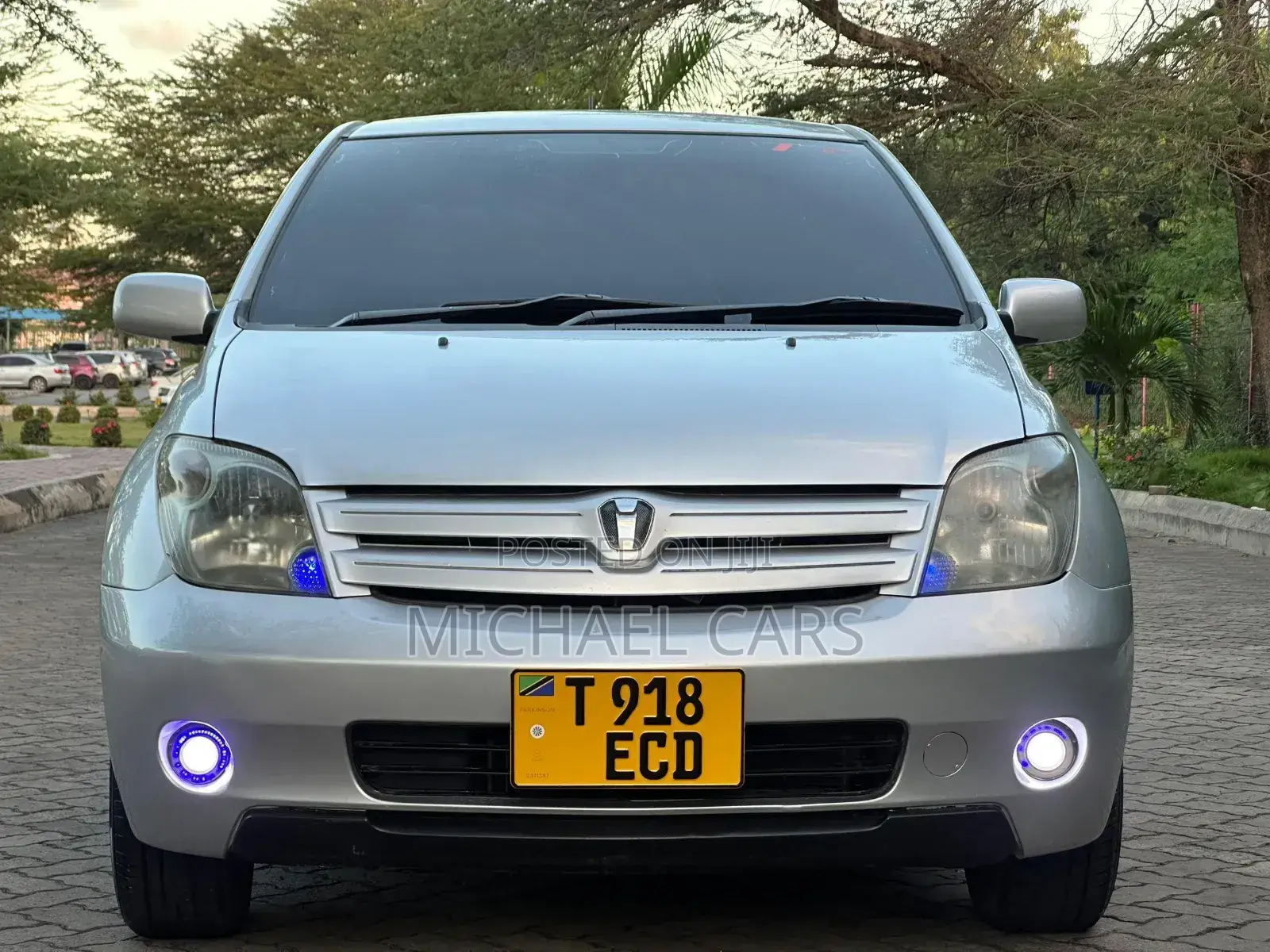 Toyota IST 2004 Silver