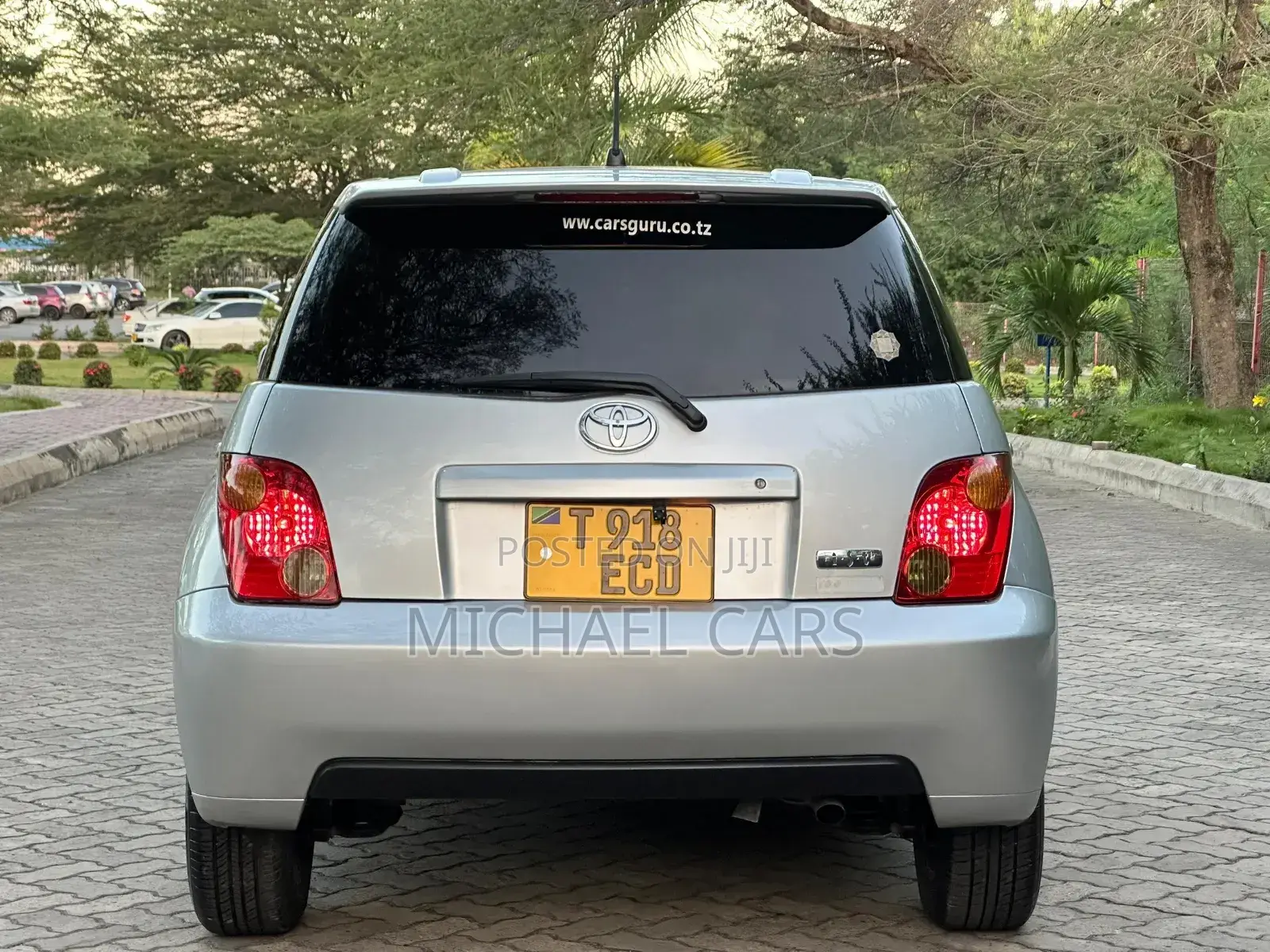 Toyota IST 2004 Silver