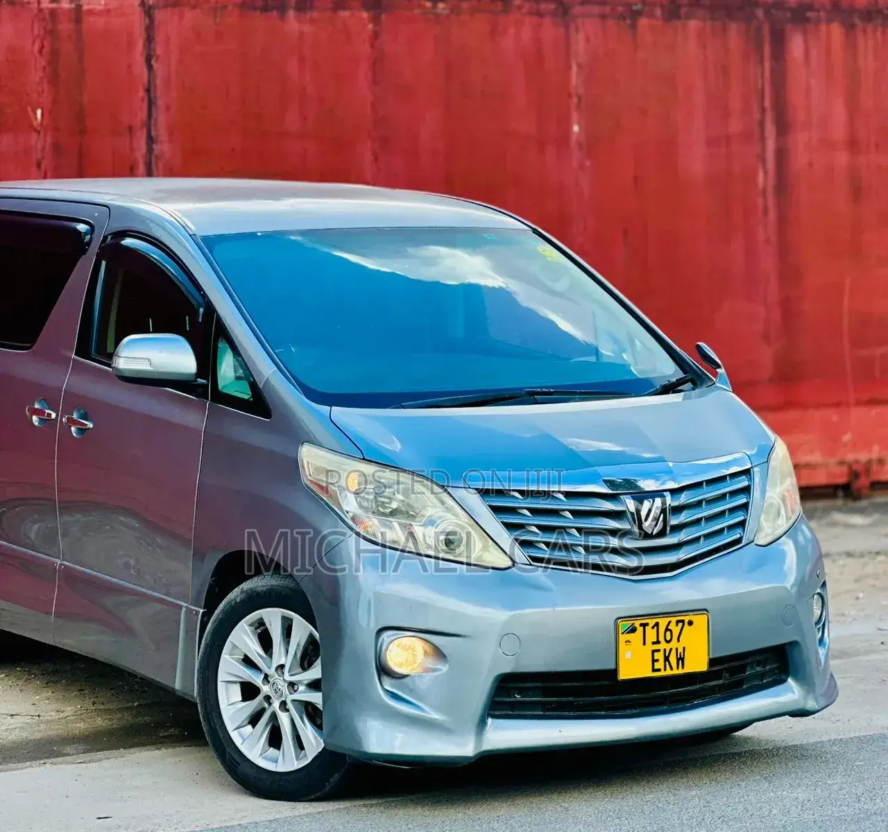 Toyota Alphard 2011 Silver