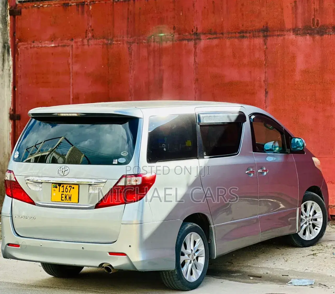 Toyota Alphard 2011 Silver