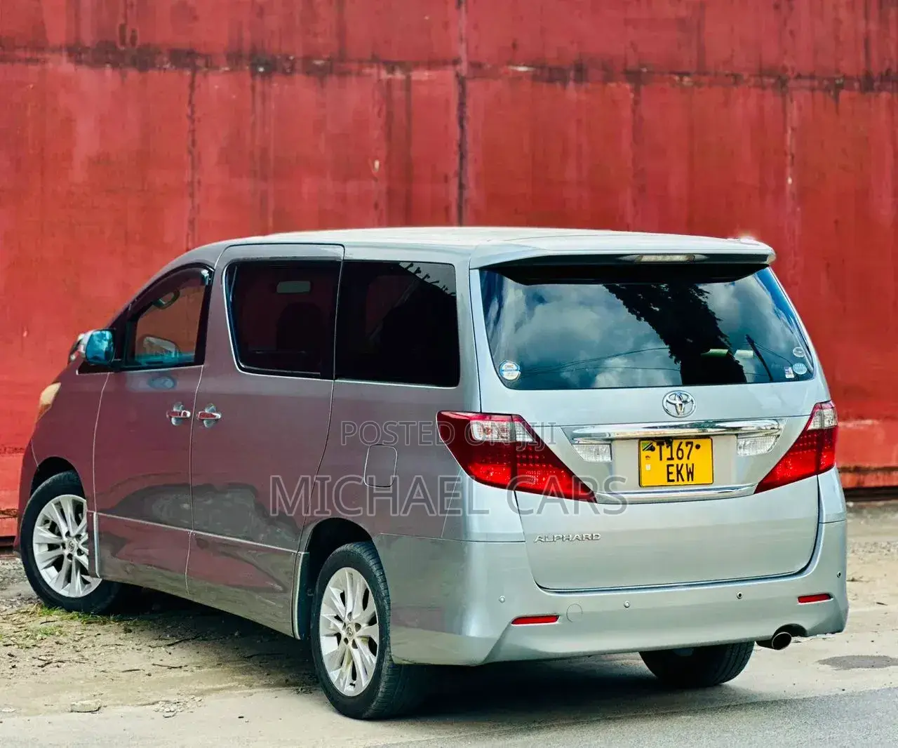 Toyota Alphard 2011 Silver